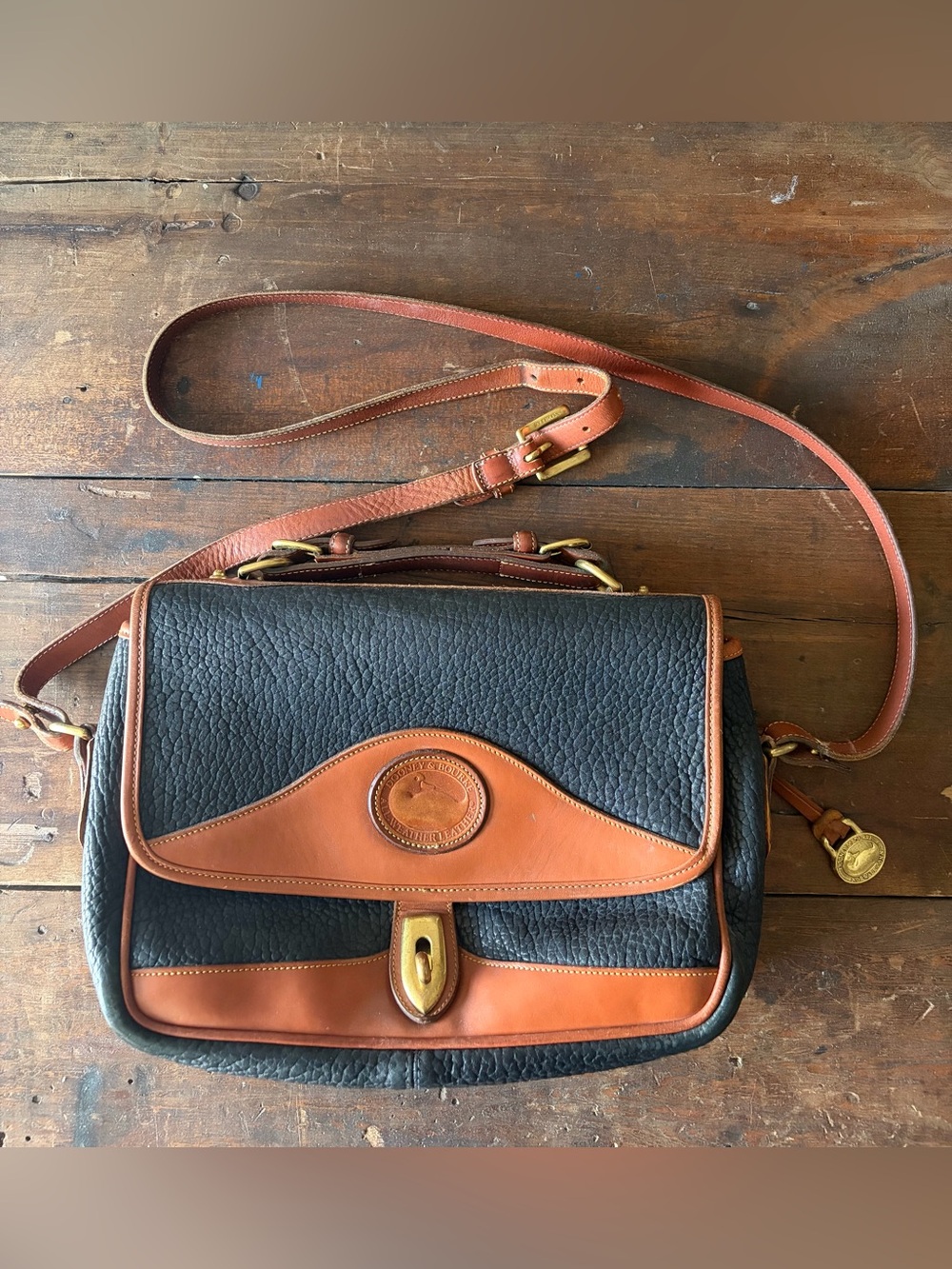 Vintage Dooney & bourke leather bag